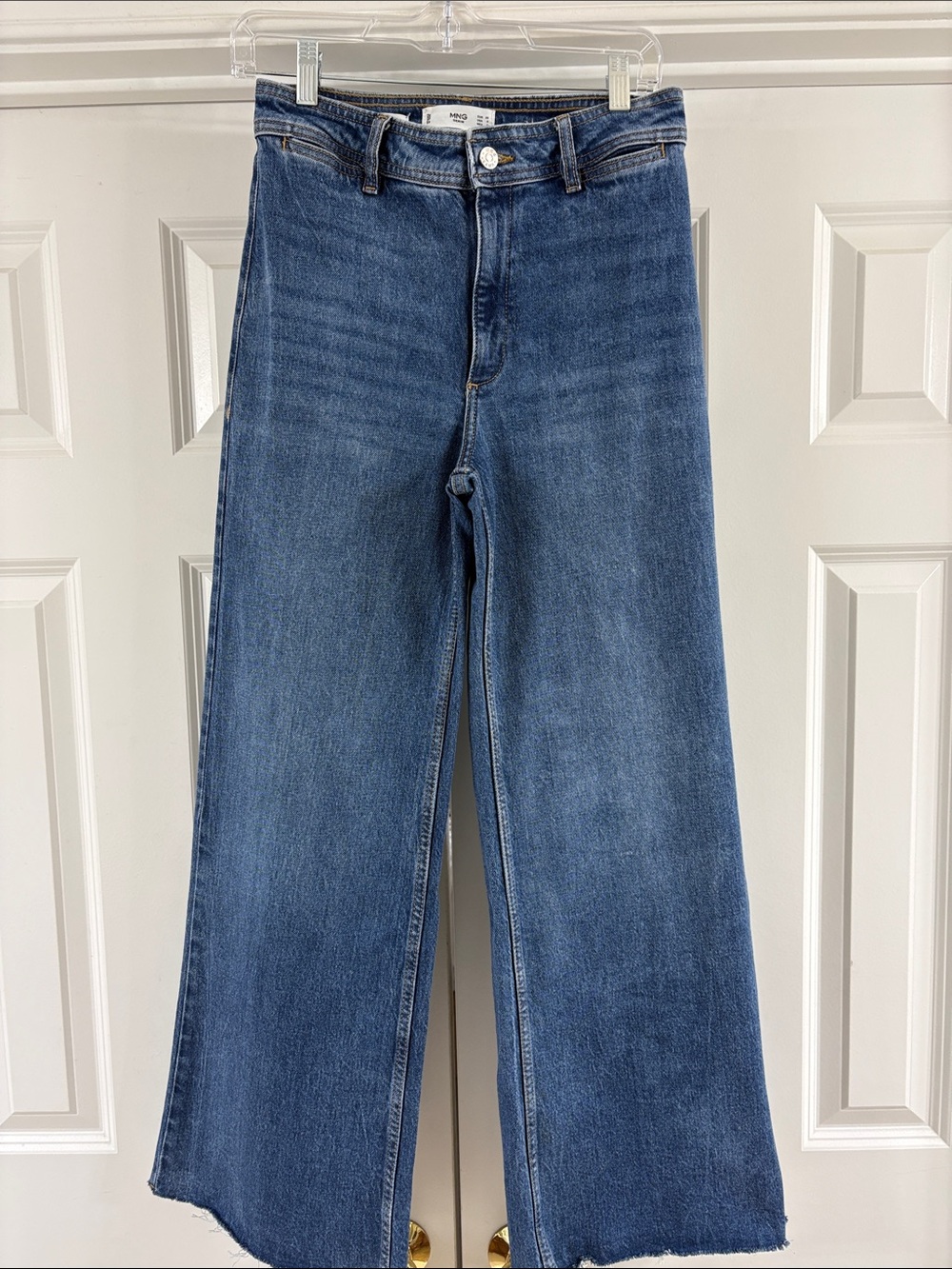 Mango MNG Catherine Culotte Jeans. Medium Blue Color. Sz 36/4. Great condition!